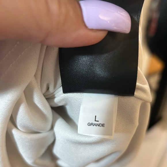 🔥Bebe fitted white, black&cream color block dress-size L - Picture 11 of 16